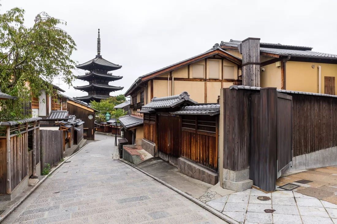japonistyka-ug-kioto-pagoda-yasaka-uliczka