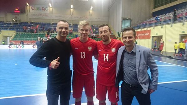 Po meczu z Mołdawią Z-ca Dyrektora SWFiS - Tomasz Aftański, Tomasz Kriezel, Wojciech Pawicki, Prezes AZS UG - Piotr Walczak, fot. Archiwum AZS UG