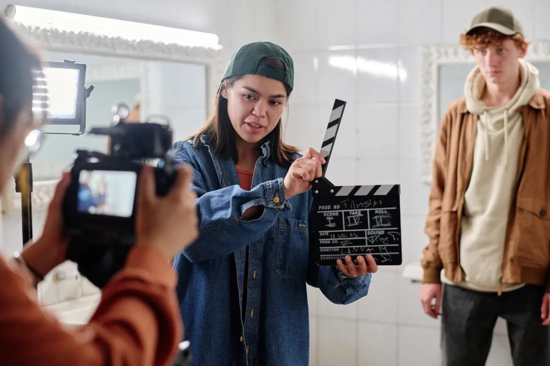 ug-klaps-na-planie-filmowym-tekst